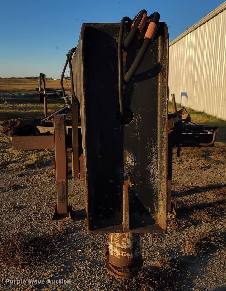 image for item IX9564 1982 Triangle K  equipment trailer