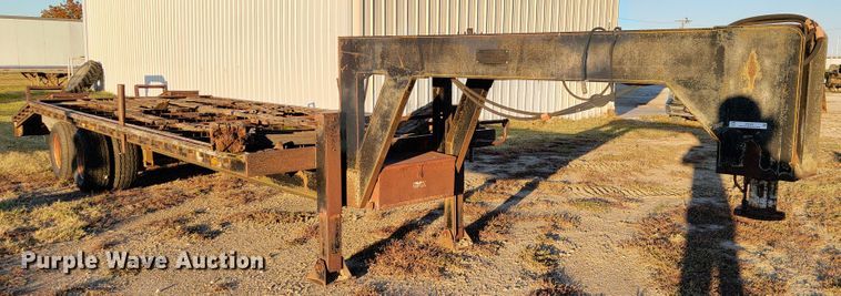 image for item IX9564 1982 Triangle K  equipment trailer