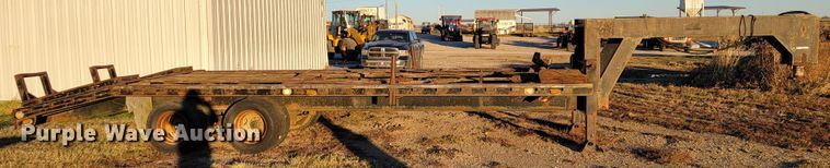 image for item IX9564 1982 Triangle K  equipment trailer