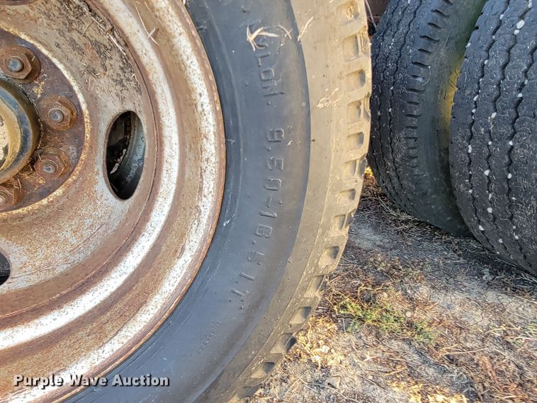 image for item IX9564 1982 Triangle K  equipment trailer