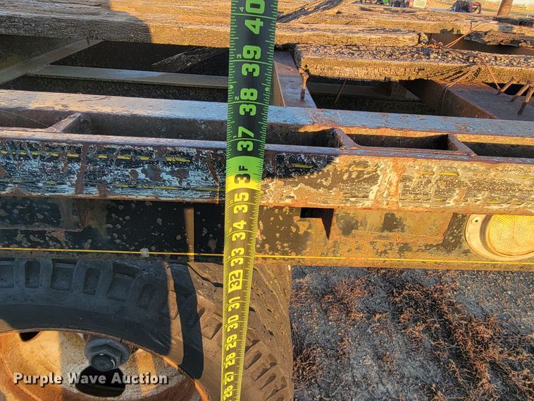 image for item IX9564 1982 Triangle K  equipment trailer