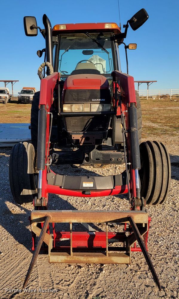 image for item IX9565 2003 Case IH MXM155  tractor