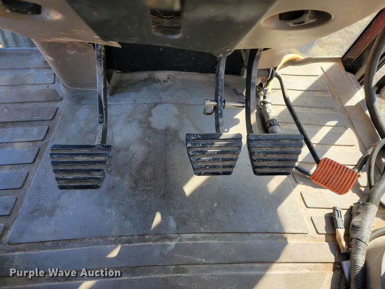 image for item IX9565 2003 Case IH MXM155  tractor