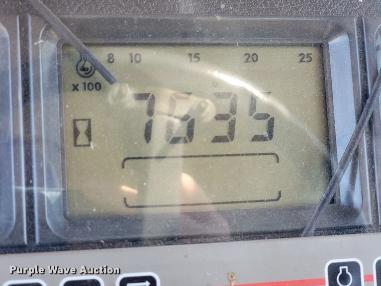 image for item IX9565 2003 Case IH MXM155  tractor