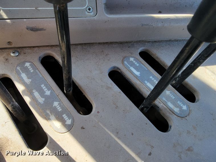 image for item IX9565 2003 Case IH MXM155  tractor