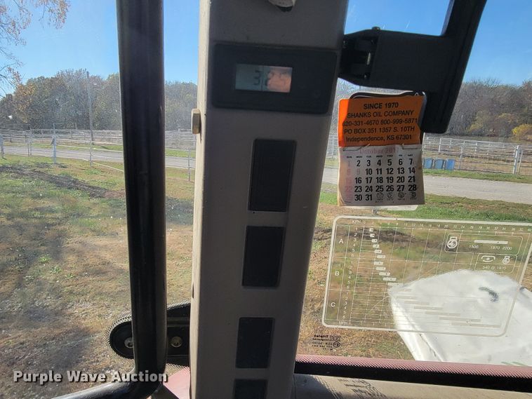 image for item IX9565 2003 Case IH MXM155  tractor