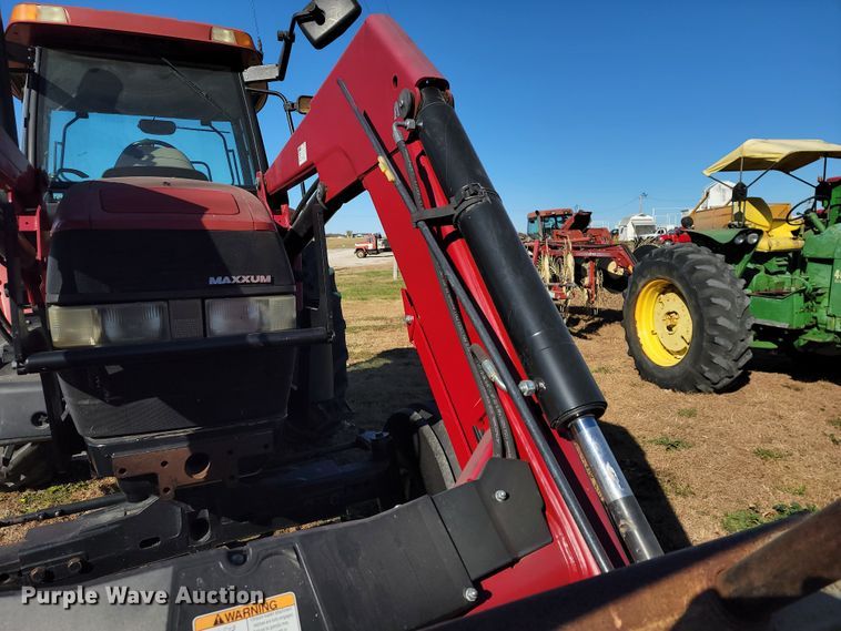 image for item IX9565 2003 Case IH MXM155  tractor