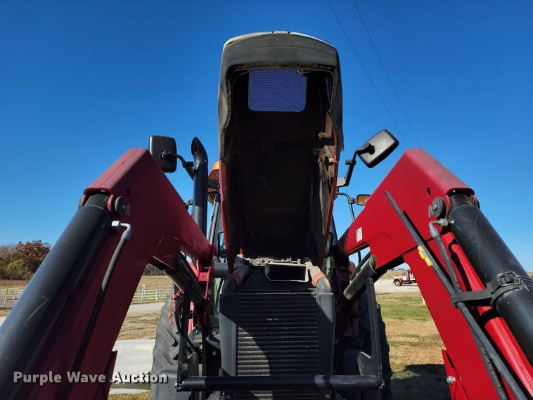 image for item IX9565 2003 Case IH MXM155  tractor