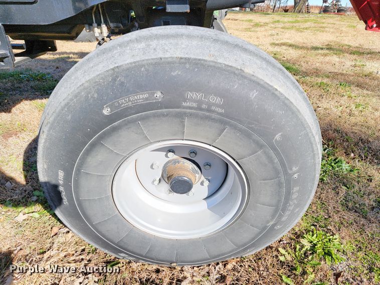 image for item IX9565 2003 Case IH MXM155  tractor