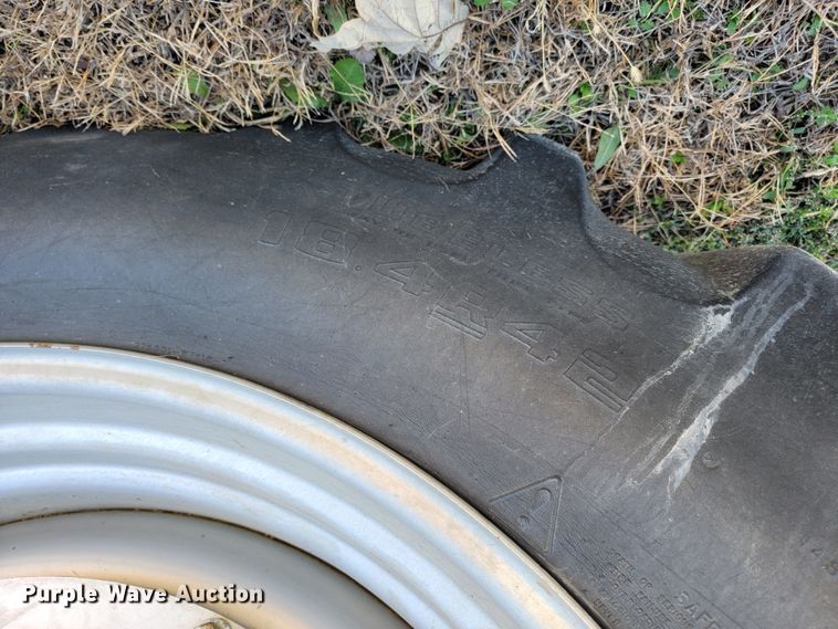 image for item IX9565 2003 Case IH MXM155  tractor