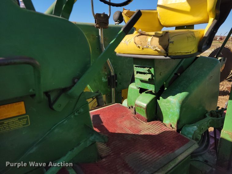 image for item IX9568 John Deere 4010  tractor