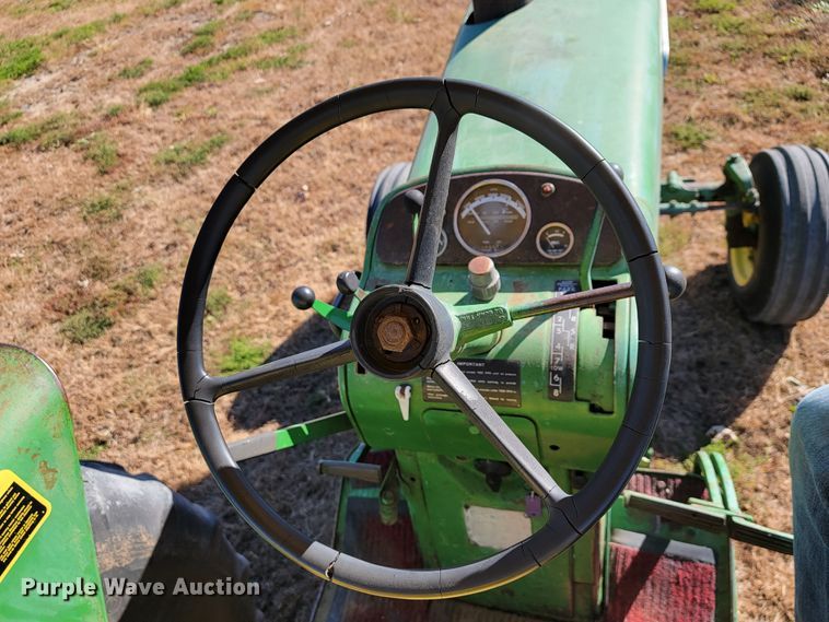 image for item IX9568 John Deere 4010  tractor