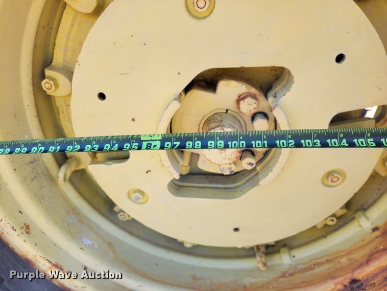 image for item IX9568 John Deere 4010  tractor