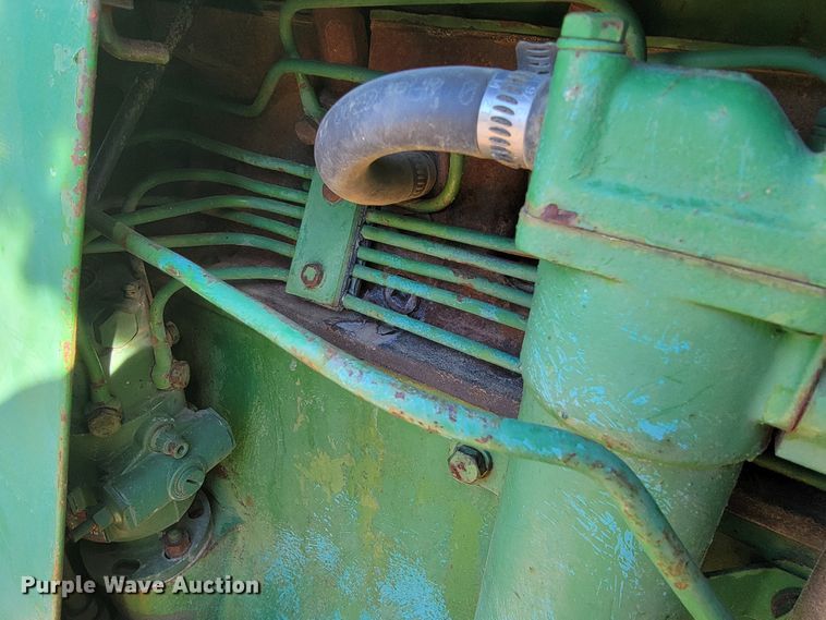 image for item IX9568 John Deere 4010  tractor