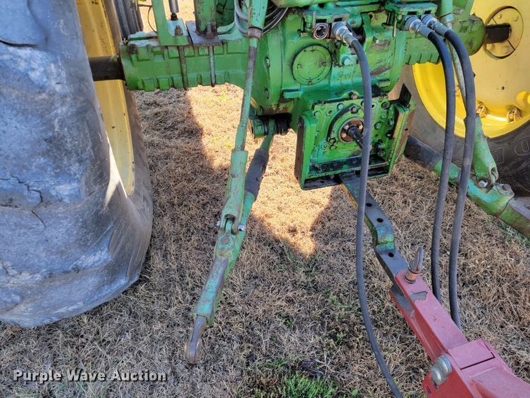 image for item IX9568 John Deere 4010  tractor