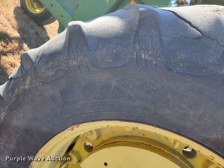 image for item IX9568 John Deere 4010  tractor