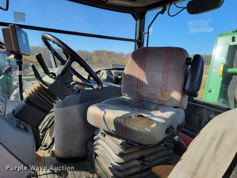 image for item IX9570 1998 Case IH MX120  tractor