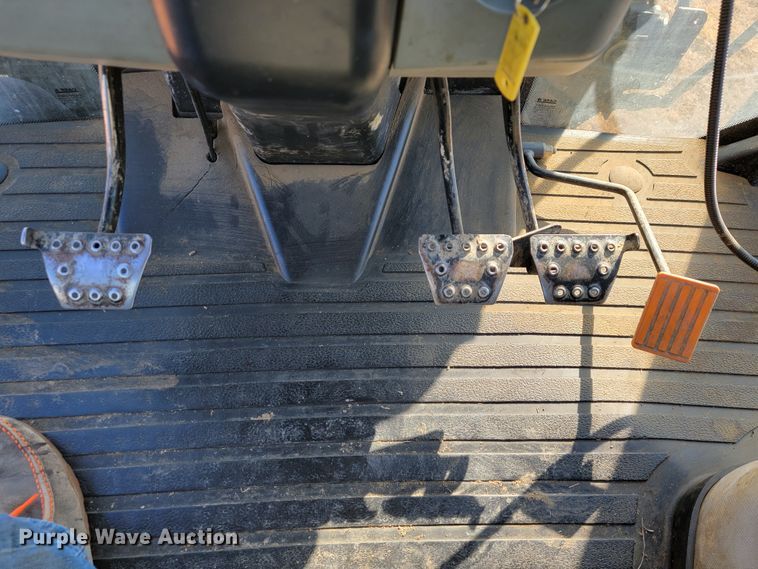 image for item IX9570 1998 Case IH MX120  tractor