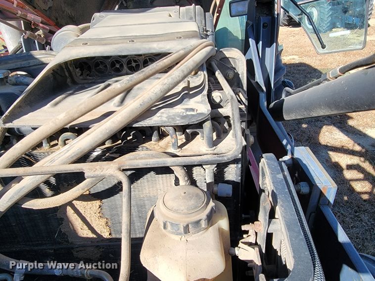 image for item IX9570 1998 Case IH MX120  tractor