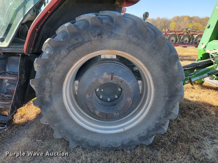 image for item IX9570 1998 Case IH MX120  tractor