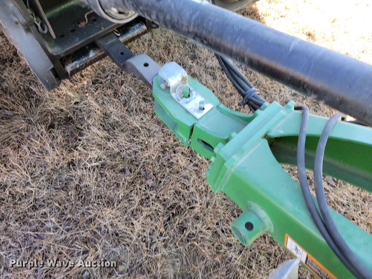 image for item IX9571 2018 John Deere 560M  round baler