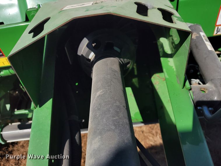 image for item IX9571 2018 John Deere 560M  round baler