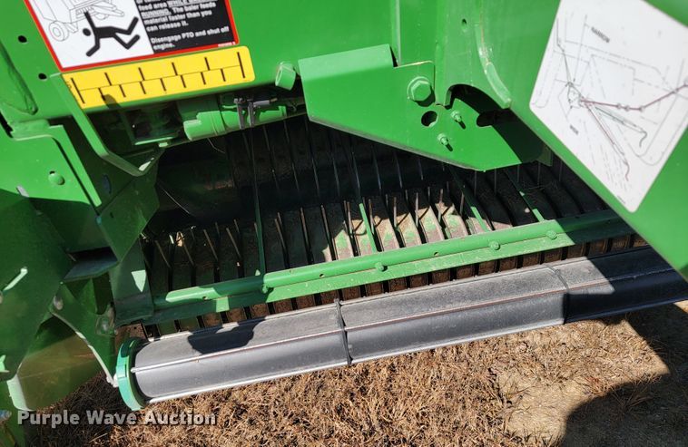 image for item IX9571 2018 John Deere 560M  round baler