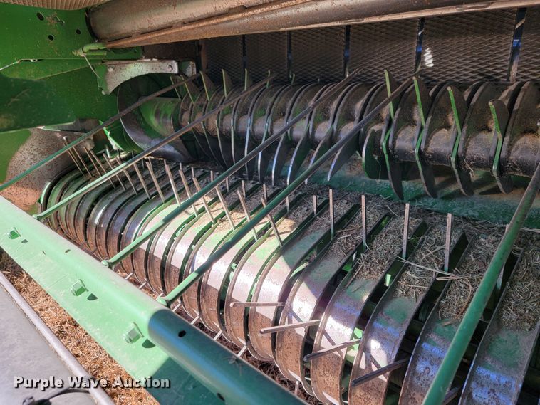 image for item IX9571 2018 John Deere 560M  round baler