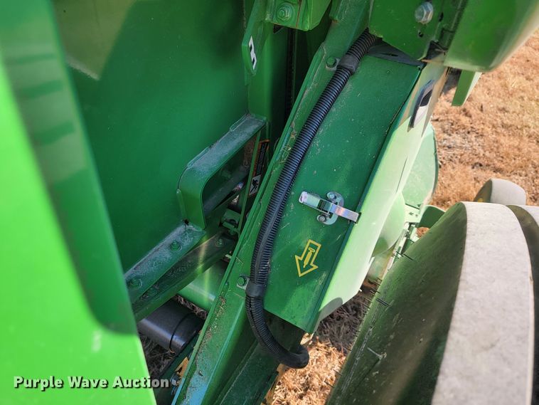 image for item IX9571 2018 John Deere 560M  round baler