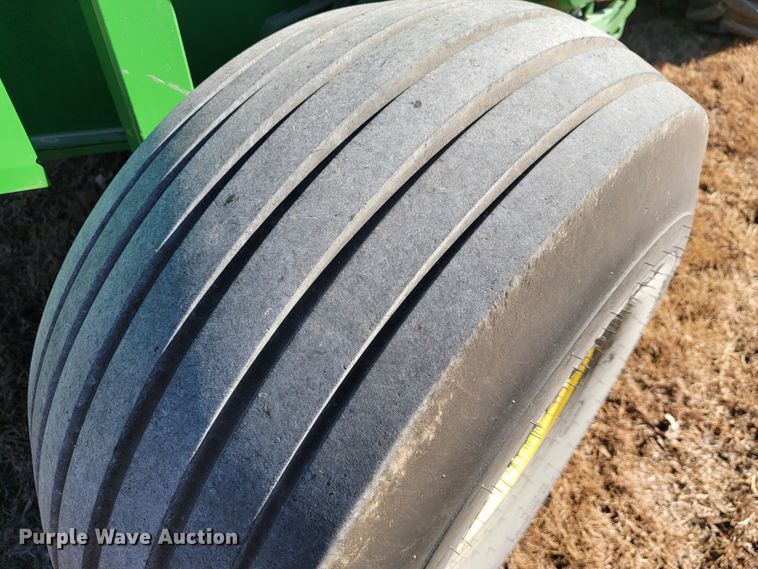 image for item IX9571 2018 John Deere 560M  round baler