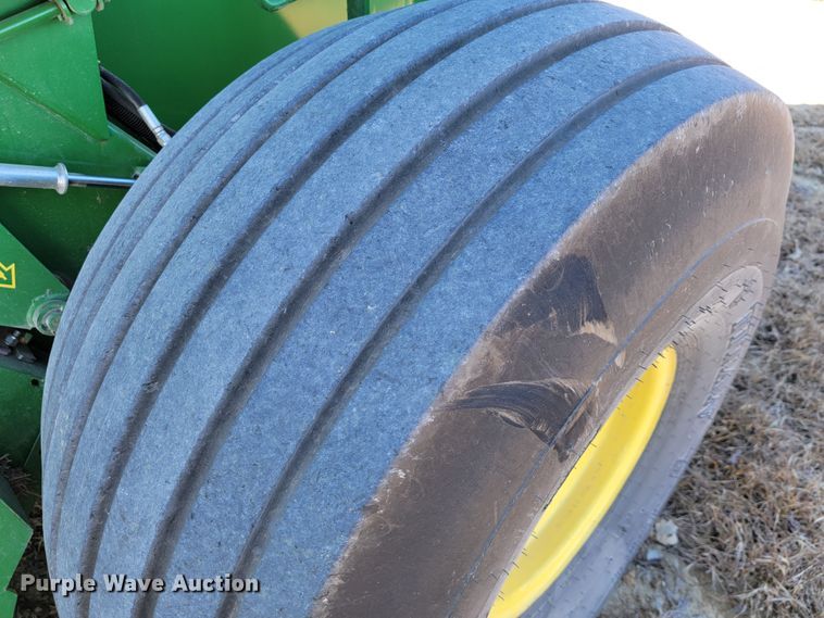 image for item IX9571 2018 John Deere 560M  round baler