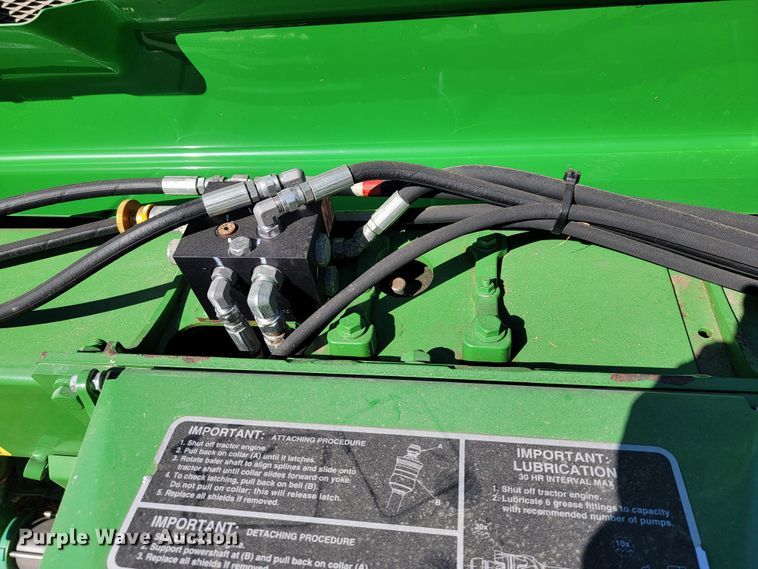 image for item IX9571 2018 John Deere 560M  round baler