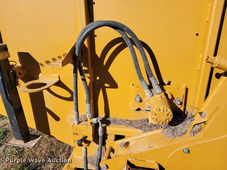 image for item IX9572 Duratech HayBuster 2650  bale processor