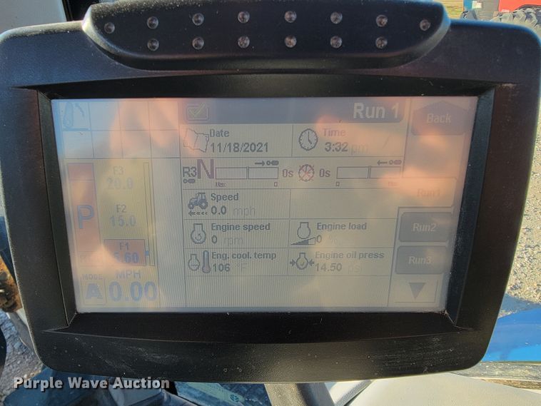 image for item IX9574 2014 New Holland T7.220  MFWD tractor