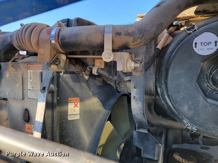 image for item IX9574 2014 New Holland T7.220  MFWD tractor