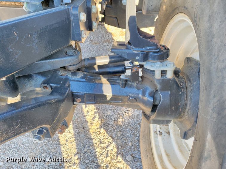 image for item IX9574 2014 New Holland T7.220  MFWD tractor