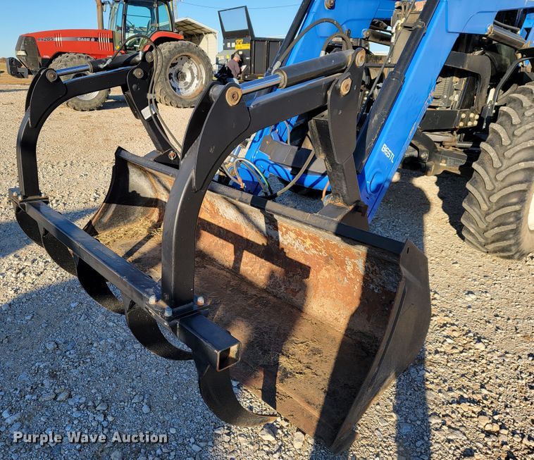 image for item IX9574 2014 New Holland T7.220  MFWD tractor