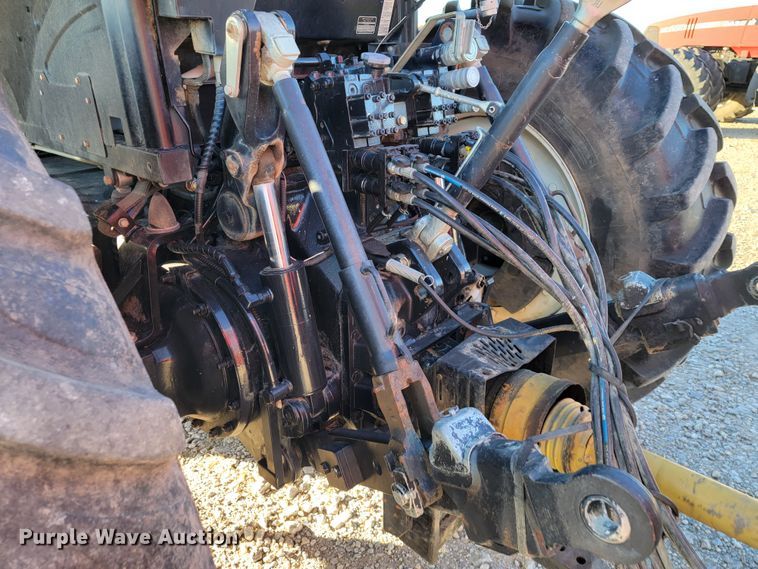 image for item IX9574 2014 New Holland T7.220  MFWD tractor