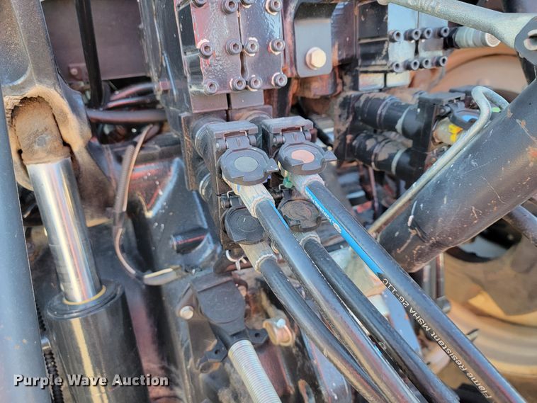 image for item IX9574 2014 New Holland T7.220  MFWD tractor