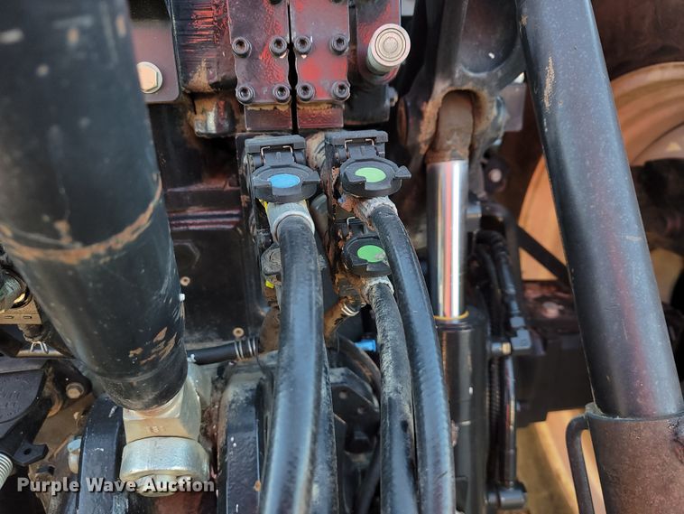 image for item IX9574 2014 New Holland T7.220  MFWD tractor