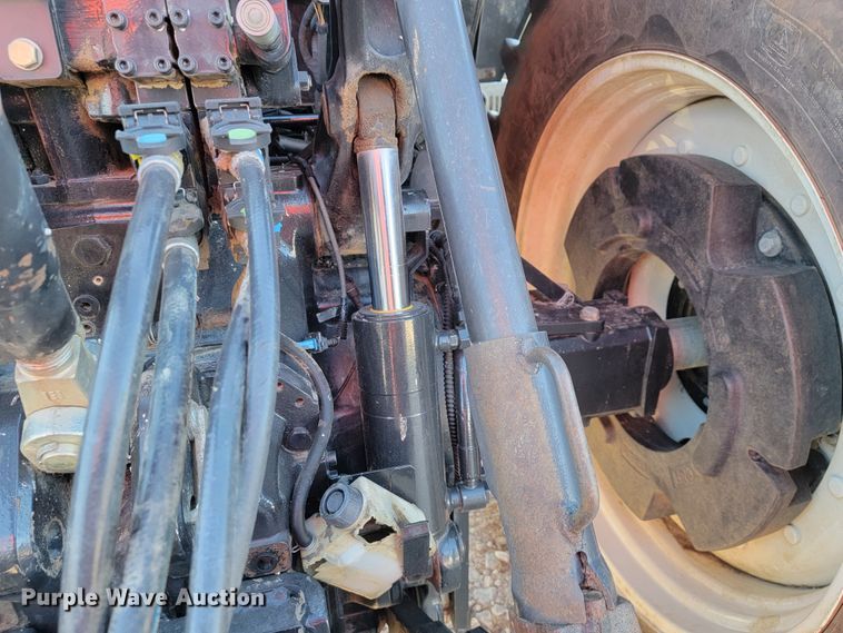 image for item IX9574 2014 New Holland T7.220  MFWD tractor