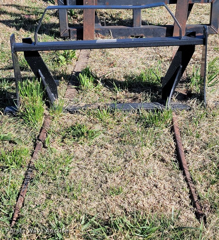 image for item IX9574 2014 New Holland T7.220  MFWD tractor