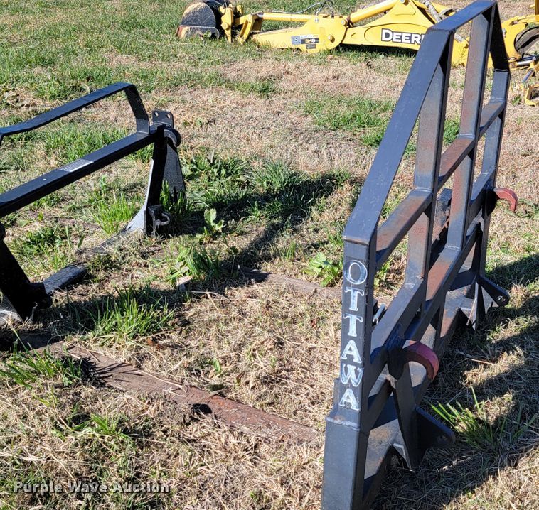 image for item IX9574 2014 New Holland T7.220  MFWD tractor