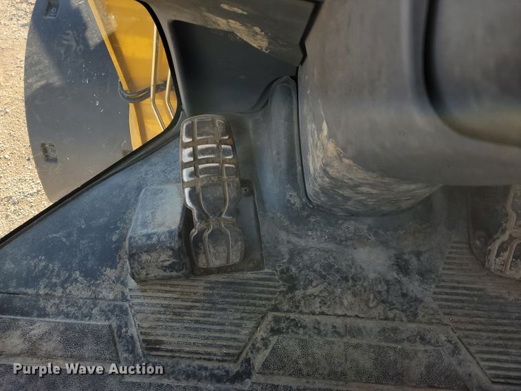 image for item IX9576 2016 Caterpillar 926M  high lift wheel loader