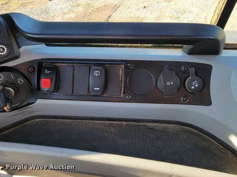 image for item IX9576 2016 Caterpillar 926M  high lift wheel loader