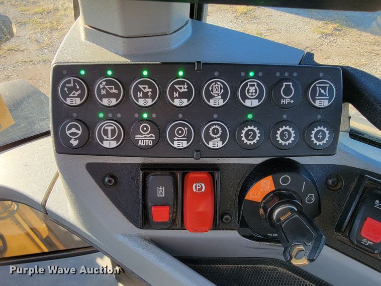 image for item IX9576 2016 Caterpillar 926M  high lift wheel loader