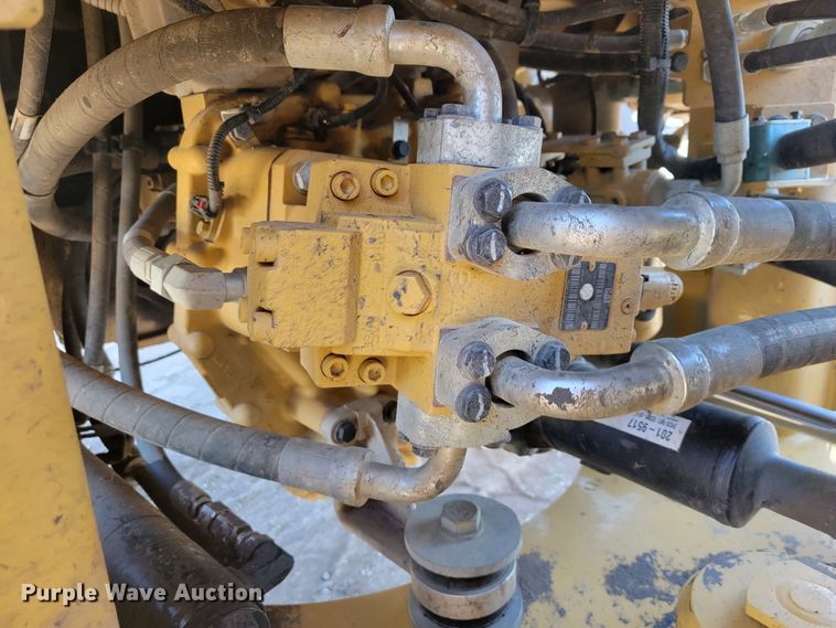 image for item IX9576 2016 Caterpillar 926M  high lift wheel loader