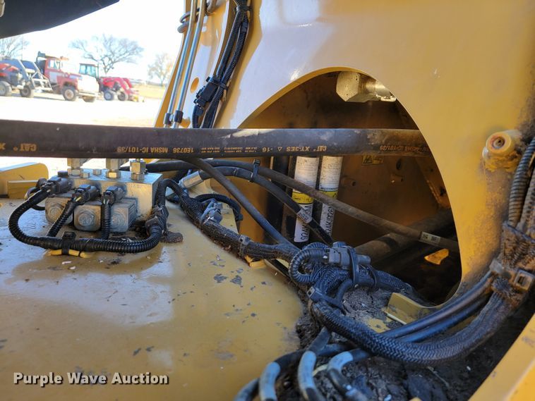 image for item IX9576 2016 Caterpillar 926M  high lift wheel loader