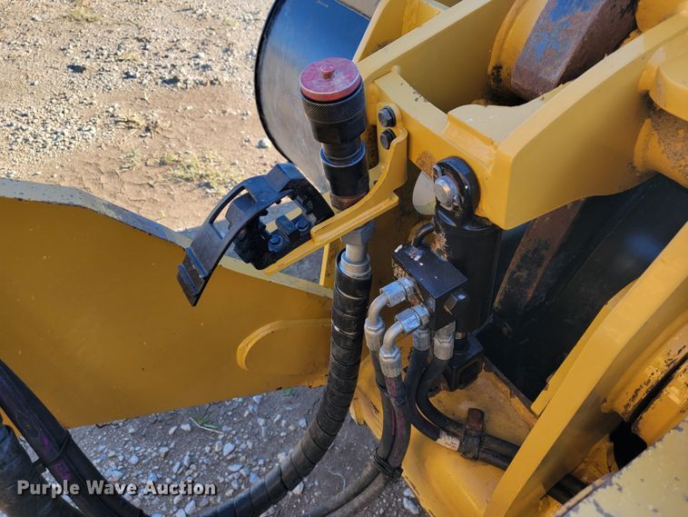 image for item IX9576 2016 Caterpillar 926M  high lift wheel loader