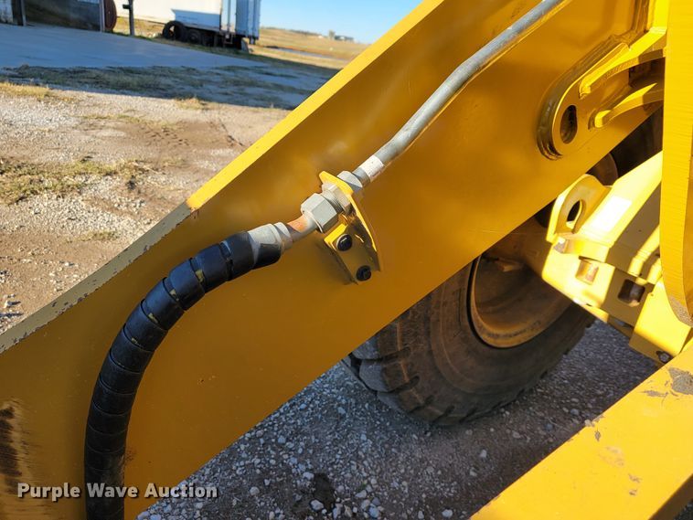 image for item IX9576 2016 Caterpillar 926M  high lift wheel loader